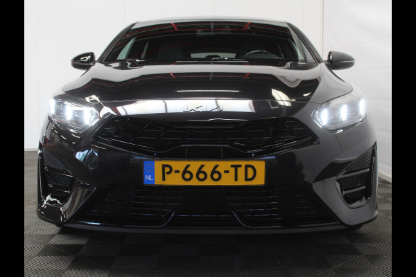 Kia ProCeed 1.5 T-GDi GT-Line CAMERA | CARPLAY | CLIMATE | STOEL/STUUR VERW | LED | LMV17 | 1/2LEER | NAVI | PANODAK | ADAP.CRUISE | ELEC.A.