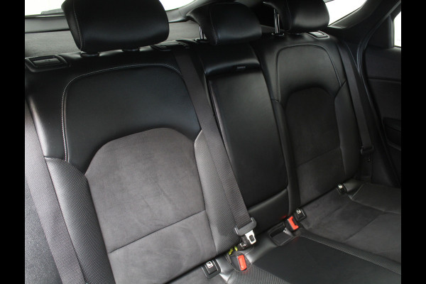 Kia ProCeed 1.5 T-GDi GT-Line CAMERA | CARPLAY | CLIMATE | STOEL/STUUR VERW | LED | LMV17 | 1/2LEER | NAVI | PANODAK | ADAP.CRUISE | ELEC.A.