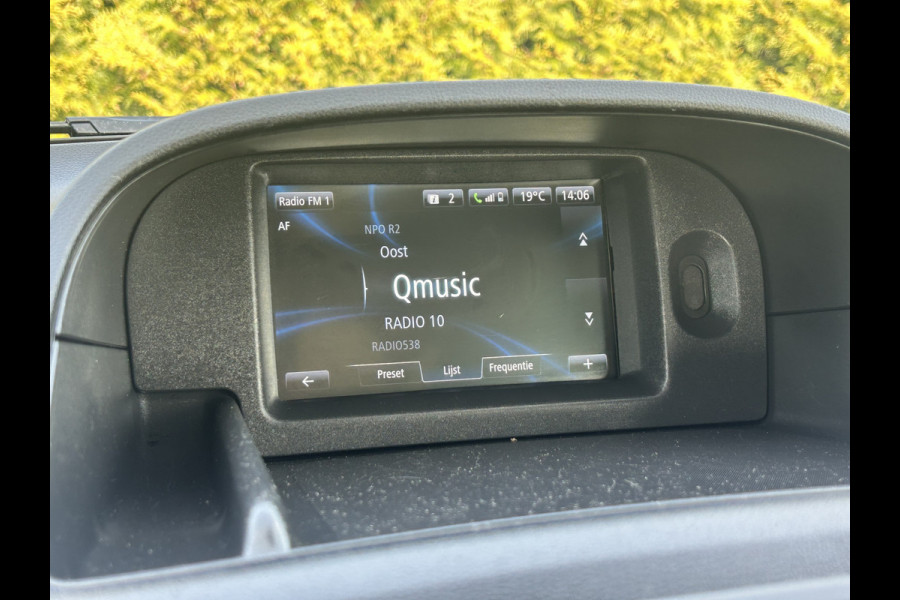 Renault Kangoo 1.2 TCe 115 PK BENZINE !! / BPM VRIJ / L1H1 / 43.891 KM !! / 1e EIG. / TREKHAAK / CAMERA / AIRCO / CRUISE / NAVI