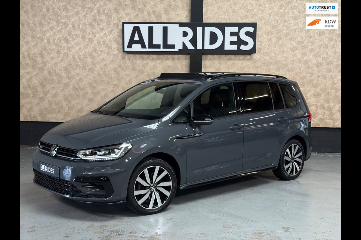 Volkswagen Touran 1.4 TSI Highline Business R 7p | Pano | Trekhaak | Stoel/Stuur verwarming | Camera | Carplay