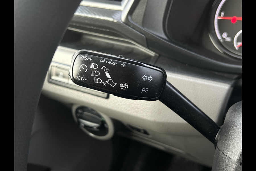 Volkswagen Transporter 2.0 TDI 150 PK 4-MOTION 6.1 / L2H1 / 1e EIG. / 4x4 / TREKHAAK / ACHTERKLEP / INRICHTING / AIRCO / CRUISE / NAVI / APPLE CARPLAY