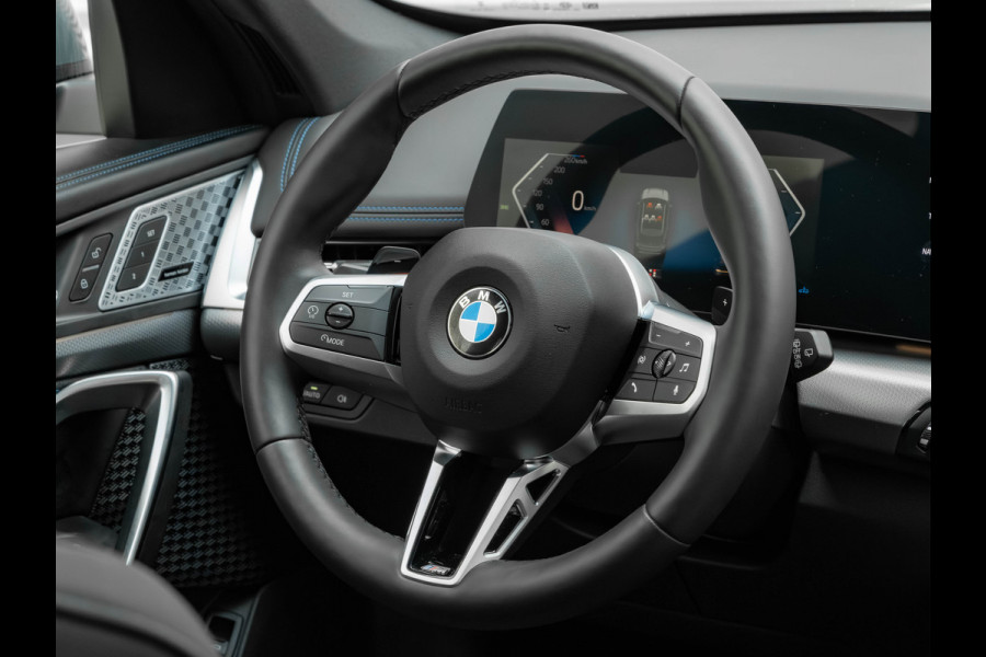 BMW X1 sDrive18i M-Sport - Pano - Trekhaak - Memoryzetel - Harman Kardon