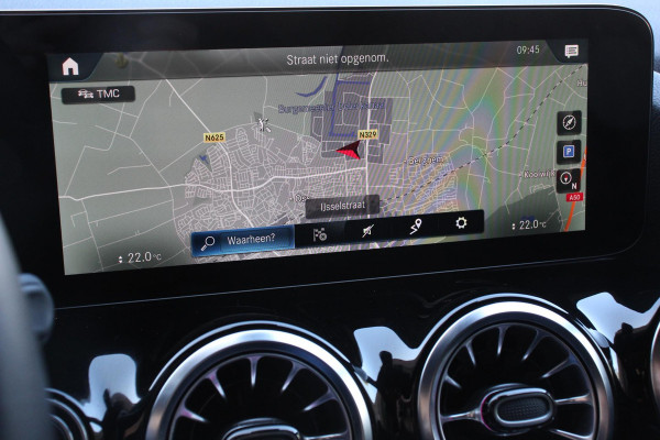 Mercedes-Benz GLA 200 163pk DCT Premium Plus | Navigatie | Parkeersensoren | Camera | Elektrische achterklep | Elektrisch Panorama dak | Cruise Control | Virtual Cockpit | Stoelverwarming | Sfeerverlichting | Climate Control