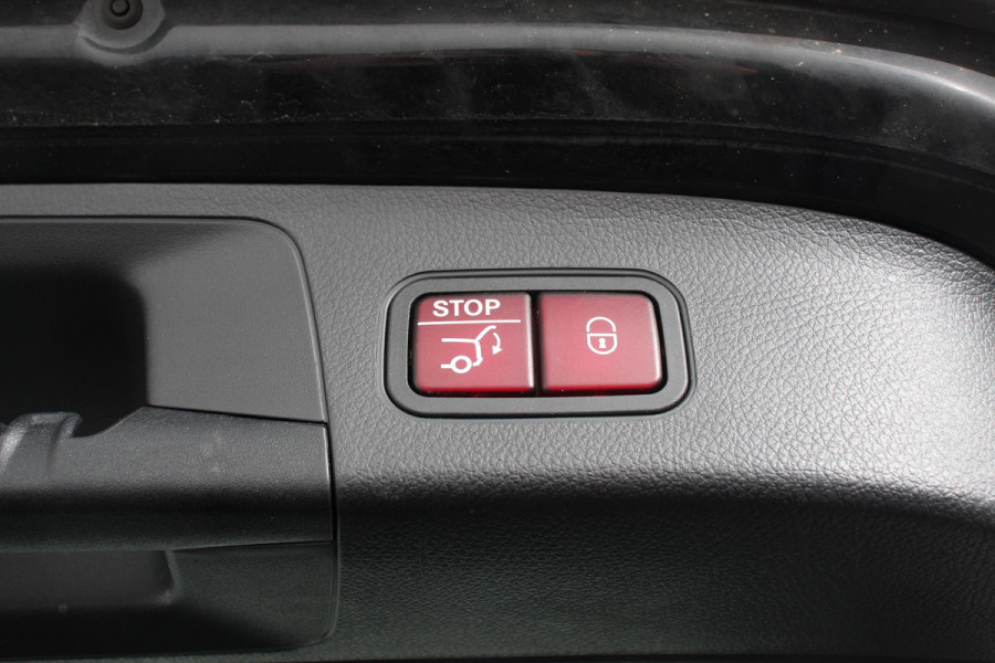 Mercedes-Benz GLA 200 163pk DCT Premium Plus | Navigatie | Parkeersensoren | Camera | Elektrische achterklep | Elektrisch Panorama dak | Cruise Control | Virtual Cockpit | Stoelverwarming | Sfeerverlichting | Climate Control