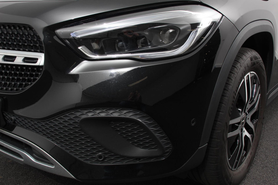 Mercedes-Benz GLA 200 163pk DCT Premium Plus | Navigatie | Parkeersensoren | Camera | Elektrische achterklep | Elektrisch Panorama dak | Cruise Control | Virtual Cockpit | Stoelverwarming | Sfeerverlichting | Climate Control