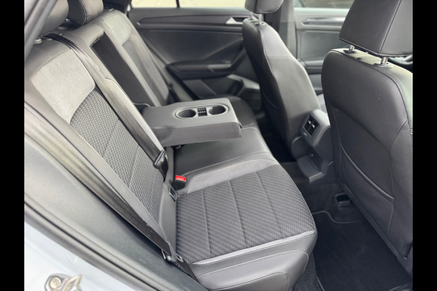 Volkswagen T-Roc 2.0 TSI 4Motion Pano 3X R Line DSG Camera Led 190PK