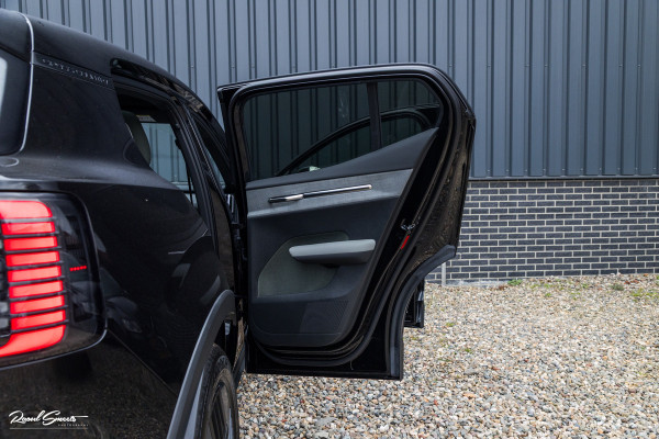 Volvo EX30 Cross Country Twin Motor Performance Ultra 69 kWh | Nieuw | Adaptieve cruise | Panorama dak | Harman Kardon | Memory | Blis |