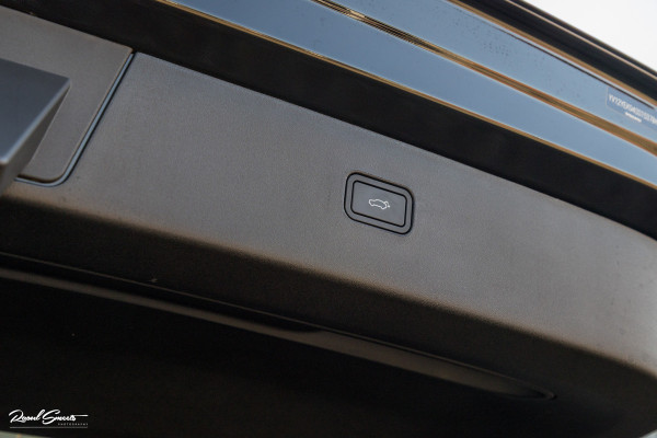 Volvo EX30 Cross Country Twin Motor Performance Ultra 69 kWh | Nieuw | Adaptieve cruise | Panorama dak | Harman Kardon | Memory | Blis |