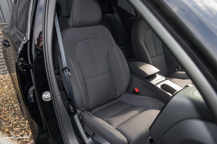 Volvo XC40 Recharge Plus | Adaptieve cruise | Blis | 19 Inch | Full LED |