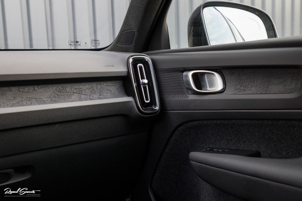 Volvo XC40 Recharge Plus | Adaptieve cruise | Blis | 19 Inch | Full LED |