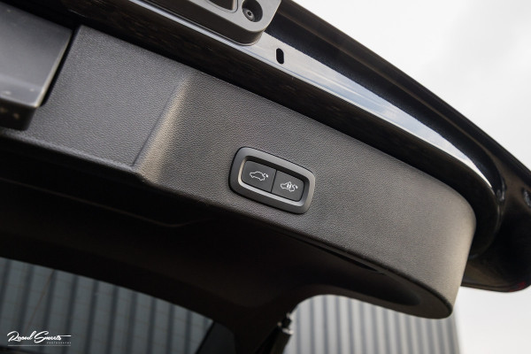 Volvo XC40 Recharge Plus | Adaptieve cruise | Blis | 19 Inch | Full LED |