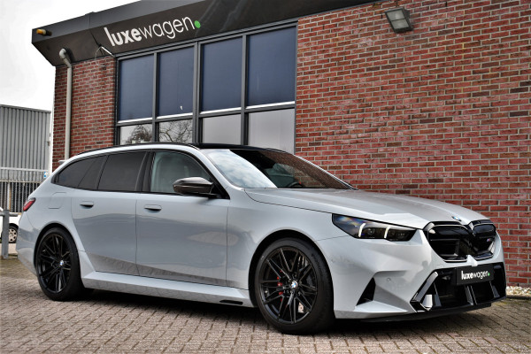 BMW 5 Serie Touring M5 Pano M-Driver Co-Pilot Trekh Alc-hemel B&W