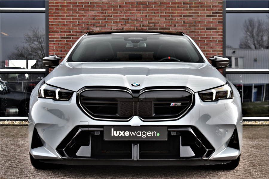 BMW 5 Serie Touring M5 Pano M-Driver Co-Pilot Trekh Alc-hemel B&W