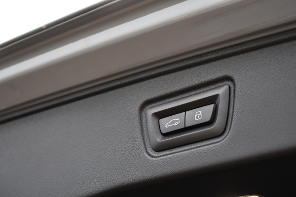 BMW 5 Serie Touring M5 Pano M-Driver Co-Pilot Trekh Alc-hemel B&W