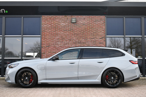 BMW 5 Serie Touring M5 Pano M-Driver Co-Pilot Trekh Alc-hemel B&W