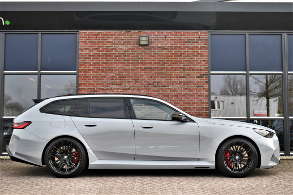 BMW 5 Serie Touring M5 Pano M-Driver Co-Pilot Trekh Alc-hemel B&W