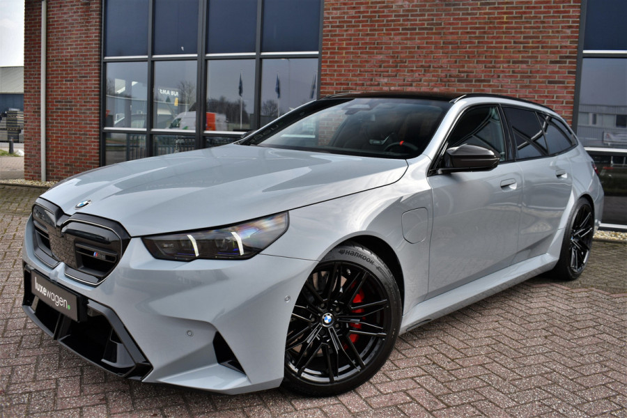 BMW 5 Serie Touring M5 Pano M-Driver Co-Pilot Trekh Alc-hemel B&W