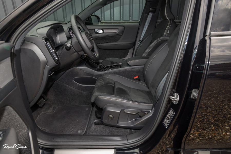 Volvo XC40 Recharge Plus | Adaptieve cruise | Blis | 19 Inch | Full LED |