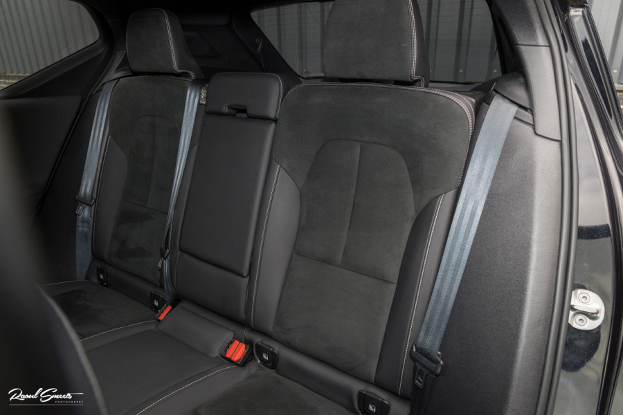 Volvo XC40 Recharge Plus | Adaptieve cruise | Blis | 19 Inch | Full LED |