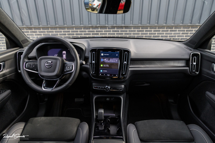 Volvo XC40 Recharge Plus | Adaptieve cruise | Blis | 19 Inch | Full LED |