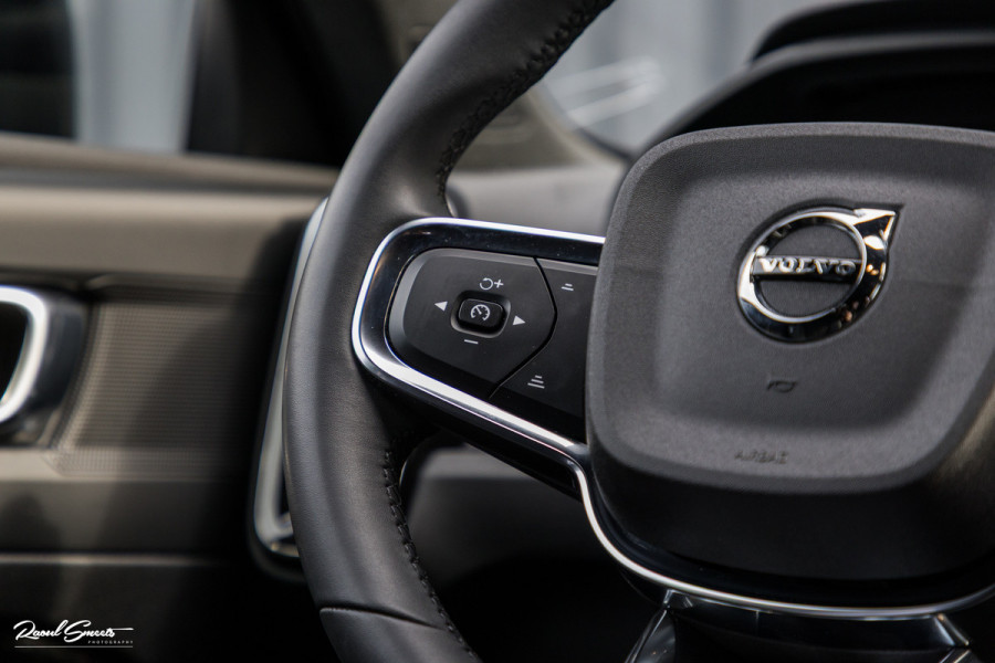 Volvo XC40 Recharge Plus | Adaptieve cruise | Blis | 19 Inch | Full LED |