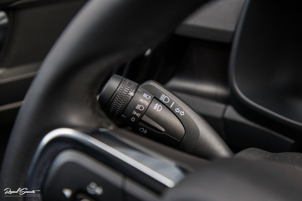 Volvo XC40 Recharge Plus | Adaptieve cruise | Blis | 19 Inch | Full LED |