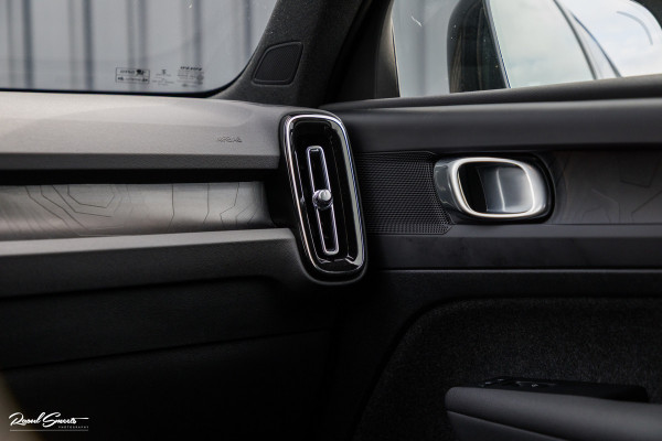 Volvo XC40 Recharge Plus | Adaptieve cruise | Blis | 19 Inch | Full LED |