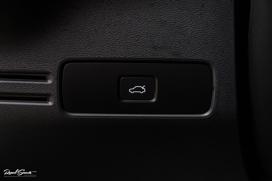 Volvo XC40 Recharge Plus | Adaptieve cruise | Blis | 19 Inch | Full LED |