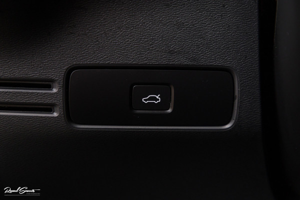 Volvo XC40 Recharge Plus | Adaptieve cruise | Blis | 19 Inch | Full LED |