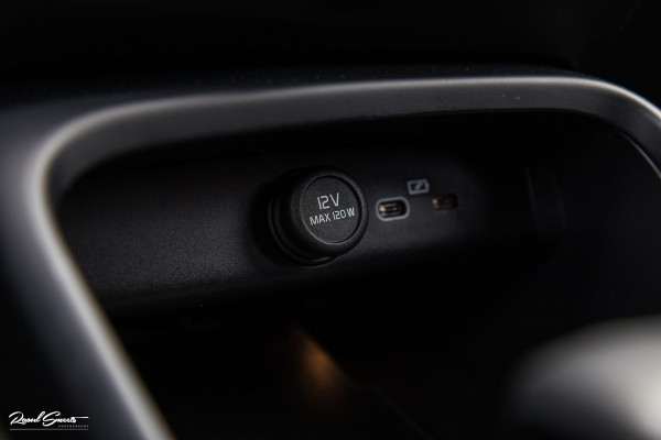 Volvo XC40 Recharge Plus | Adaptieve cruise | Blis | 19 Inch | Full LED |