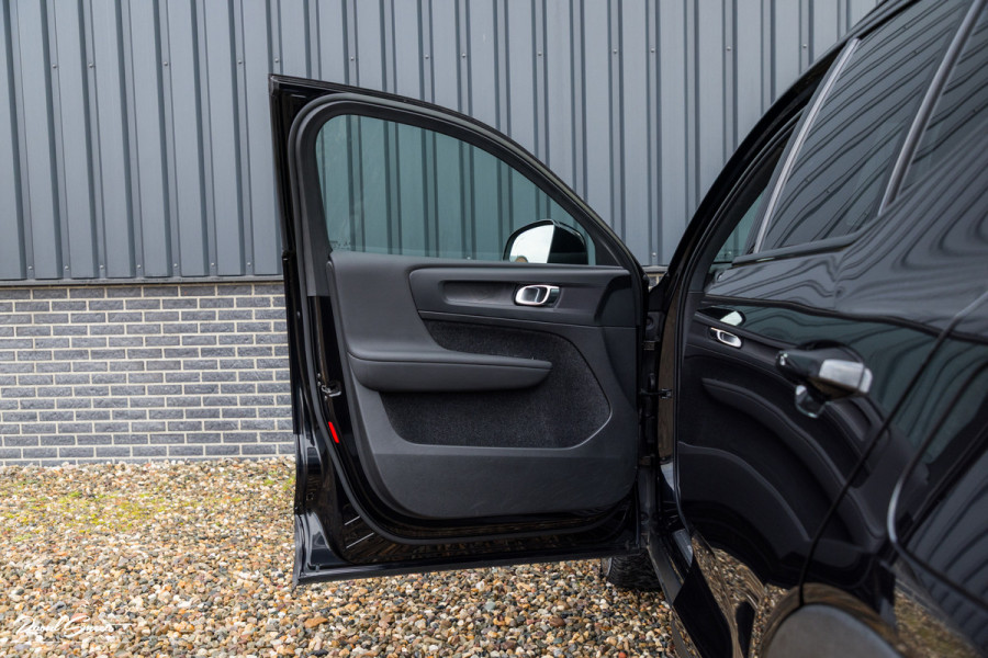 Volvo XC40 Recharge Plus | Adaptieve cruise | Blis | 19 Inch | Full LED |