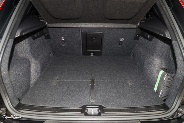 Volvo XC40 Recharge Plus | Adaptieve cruise | Blis | 19 Inch | Full LED |