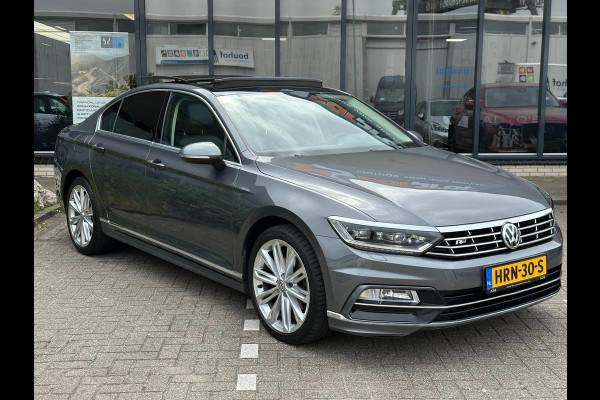 Volkswagen Passat 2.0 TDI Business Edition R l ACC l PANO l XENON