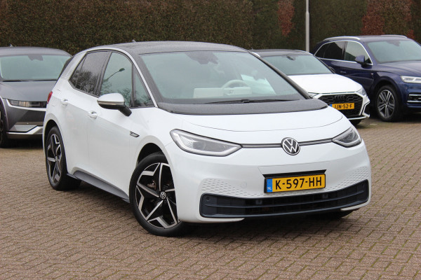 Volkswagen ID.3 First Plus 58 kWh / SoH 91,2% / Camera / Keyless / Matrix LED / Interieurvoorverwarming / 19'' / DAB / Navigatie / Stoel+Stuurverwarming / ACC