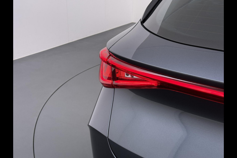 CUPRA Leon Sportstourer 1.4 eTSI PHEV FR VAN € 29.900,- VOOR € 26.877,- UW LENTEVOORDEEL € 3.023,-! | PHEV Plug-in Hybride | Perf. Stoelen | Stoel- & Stuurwielverwarming | Elektrische Achterklep | Compleet Onderhouden | Unieke KM-stand | Direct Rijklaar & Leverbaar |