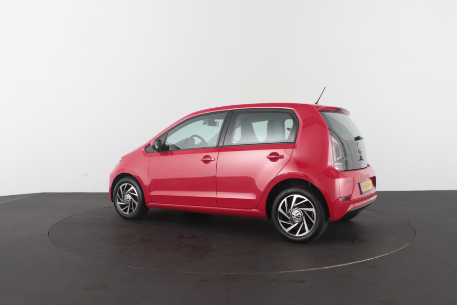 Volkswagen up! 1.0 BMT move Cruise control/15 inch velgen/parkeersensor...