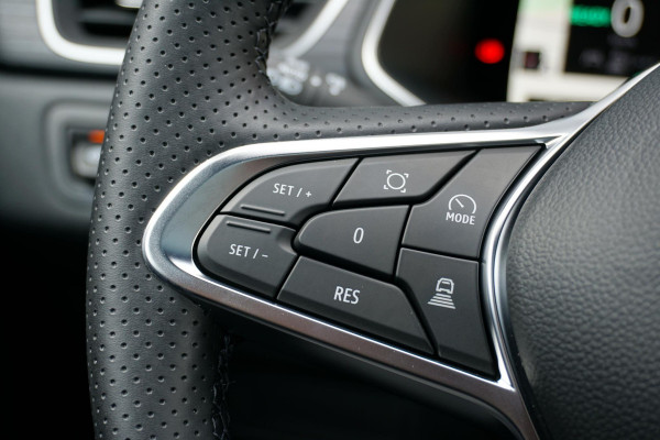 Mitsubishi ASX 1.8 HEV AT Instyle + 360 CAMERA / PANODAK / HARMAN KARDON