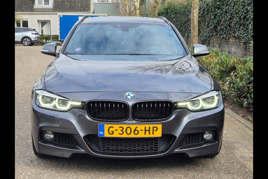 BMW 3 Serie Touring M Sport virtual Dash Nbt EVO Id6 Navi Apple CarPlay Corporate Lease
