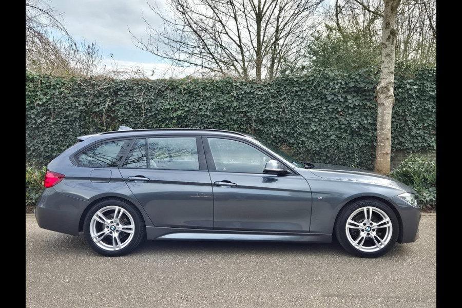 BMW 3 Serie Touring M Sport virtual Dash Nbt EVO Id6 Navi Apple CarPlay Corporate Lease