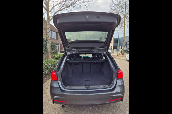 BMW 3 Serie Touring M Sport virtual Dash Nbt EVO Id6 Navi Apple CarPlay Corporate Lease