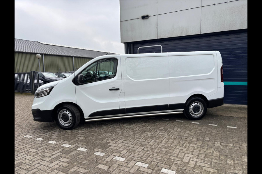 Renault Trafic T30 L2H1 150PK AUTOMAAT RED EDITION LED AIRCO CRUISE CONTROL CAMERA NAVIGATIE CARPLAY TREKHAAK