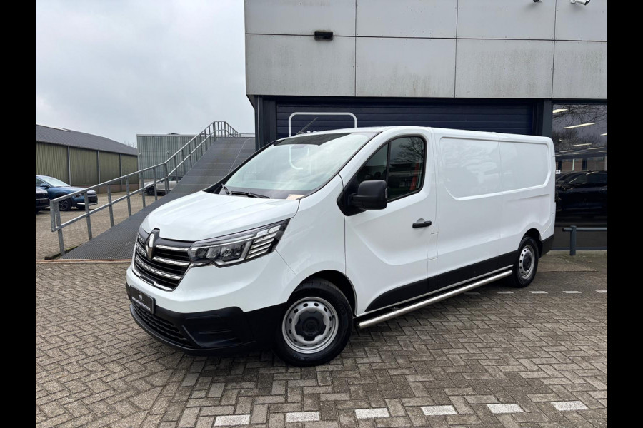 Renault Trafic T30 L2H1 150PK AUTOMAAT RED EDITION LED AIRCO CRUISE CONTROL CAMERA NAVIGATIE CARPLAY TREKHAAK