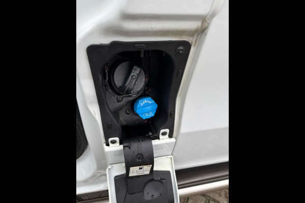 Renault Trafic T30 L2H1 150PK AUTOMAAT RED EDITION LED AIRCO CRUISE CONTROL CAMERA NAVIGATIE CARPLAY TREKHAAK