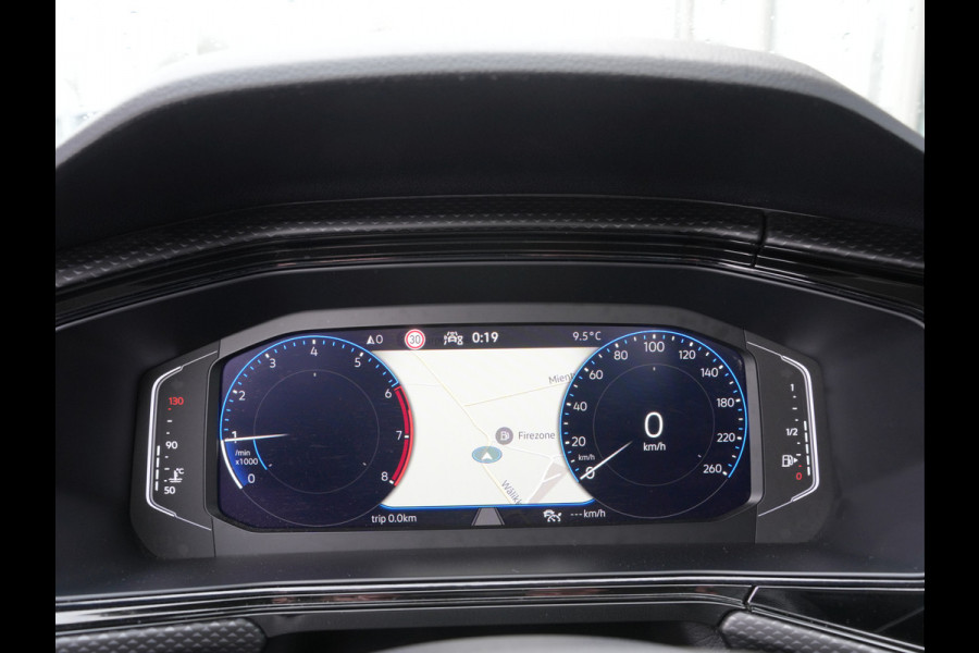 Volkswagen T-Cross 1.0 TSI Life Business | Climate | Stoelverwarming | Draadloze telefoonlader |