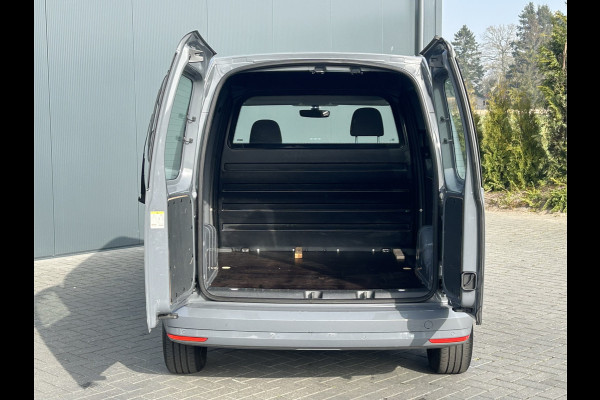 Volkswagen Caddy 2.0 TDI 102 PK HIGHLINE / L1H1 / 1e EIGENAAR / AIRCO / CRUISE / VOORRUITVERW / NAVI / APPLE CARPLAY