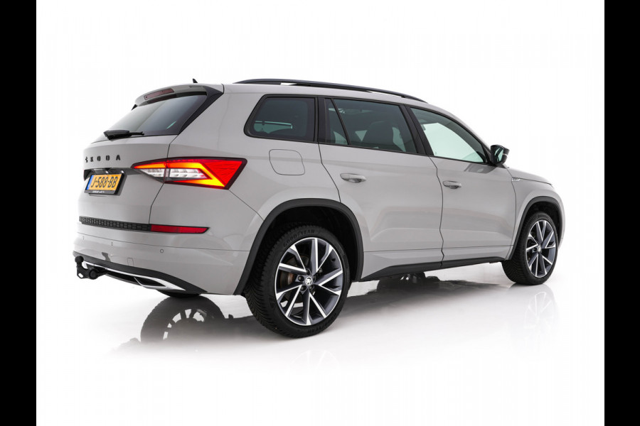 Škoda Kodiaq 1.5 TSI Sportline Business (INCL-BTW) Aut. *PANO | LEATHER-MICROFIBRE | FULL-LED | MEMORY-PACK | DIGI-COCKPIT | NAVI-FULLMAP | CAMERA | DAB+ | AMBIENT-LIGHT | KEYLESS | DAB+ | CARPLAY | PRIVACY-GLASS | 20"ALU*