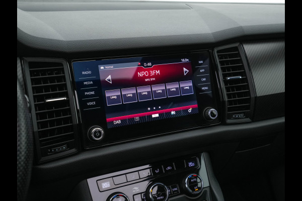 Škoda Kodiaq 1.5 TSI Sportline Business (INCL-BTW) Aut. *PANO | LEATHER-MICROFIBRE | FULL-LED | MEMORY-PACK | DIGI-COCKPIT | NAVI-FULLMAP | CAMERA | DAB+ | AMBIENT-LIGHT | KEYLESS | DAB+ | CARPLAY | PRIVACY-GLASS | 20"ALU*