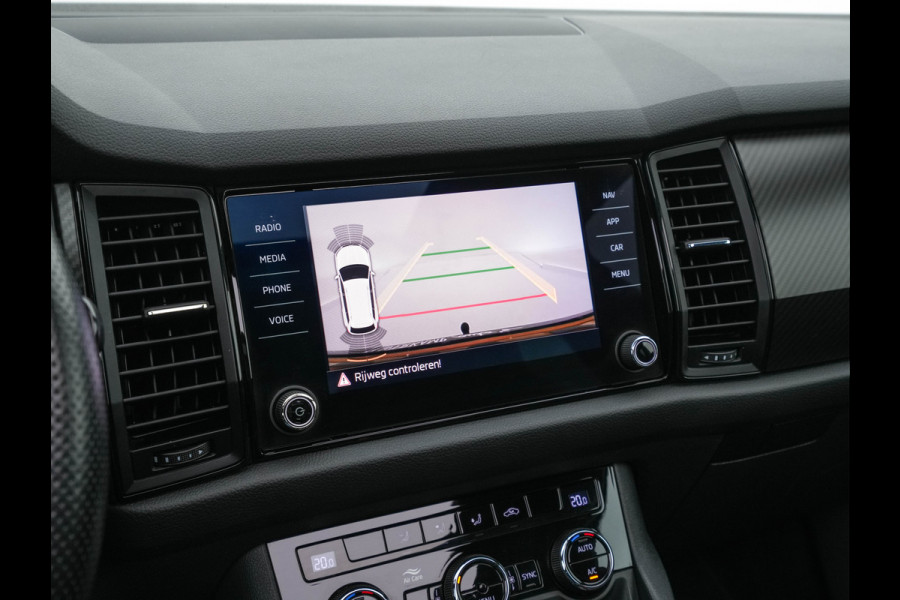 Škoda Kodiaq 1.5 TSI Sportline Business (INCL-BTW) Aut. *PANO | LEATHER-MICROFIBRE | FULL-LED | MEMORY-PACK | DIGI-COCKPIT | NAVI-FULLMAP | CAMERA | DAB+ | AMBIENT-LIGHT | KEYLESS | DAB+ | CARPLAY | PRIVACY-GLASS | 20"ALU*