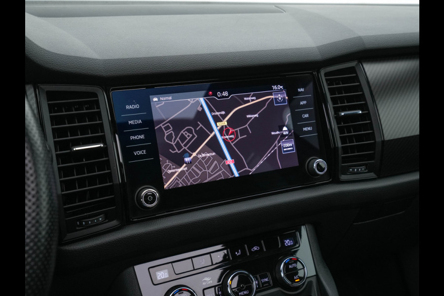 Škoda Kodiaq 1.5 TSI Sportline Business (INCL-BTW) Aut. *PANO | LEATHER-MICROFIBRE | FULL-LED | MEMORY-PACK | DIGI-COCKPIT | NAVI-FULLMAP | CAMERA | DAB+ | AMBIENT-LIGHT | KEYLESS | DAB+ | CARPLAY | PRIVACY-GLASS | 20"ALU*