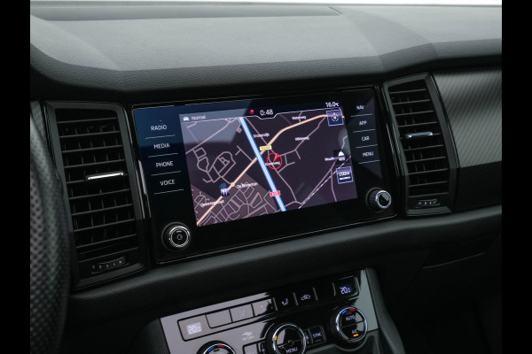 Škoda Kodiaq 1.5 TSI Sportline Business (INCL-BTW) Aut. *PANO | LEATHER-MICROFIBRE | FULL-LED | MEMORY-PACK | DIGI-COCKPIT | NAVI-FULLMAP | CAMERA | DAB+ | AMBIENT-LIGHT | KEYLESS | DAB+ | CARPLAY | PRIVACY-GLASS | 20"ALU*